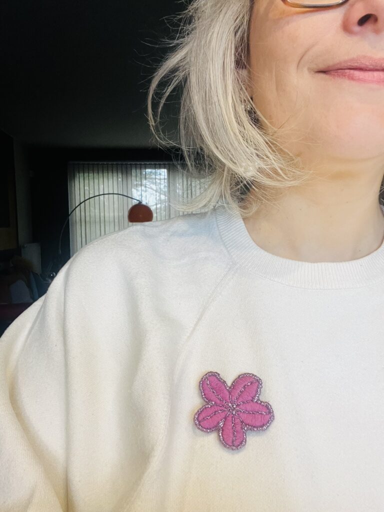 Broche fleur mauve Greenfinity upcycling